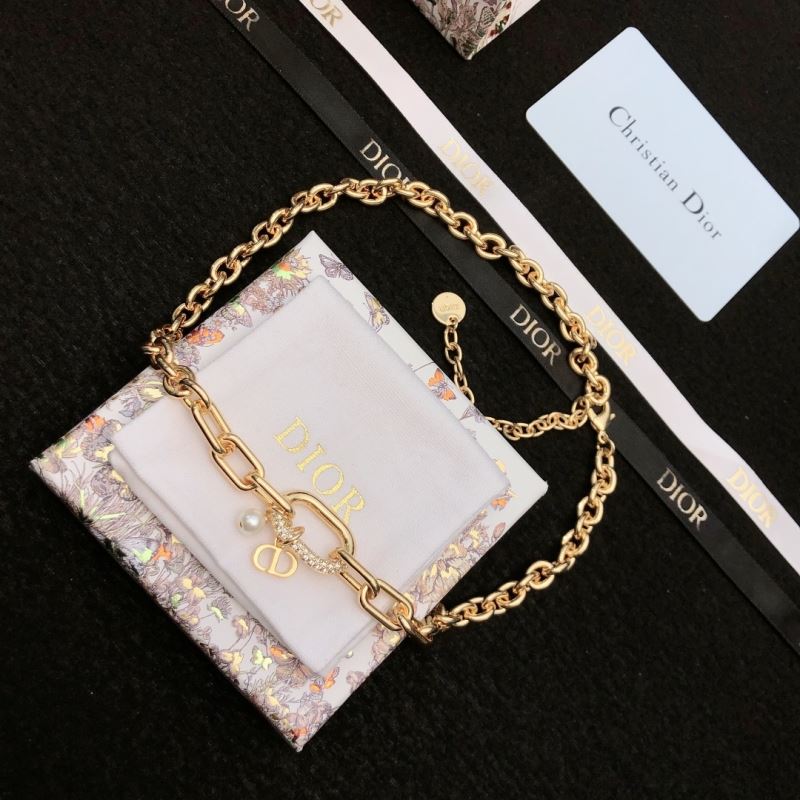 chr1st1an D10r necklaces